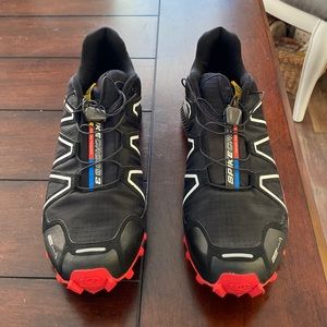 Salomon Sports Style shoes (NWT)